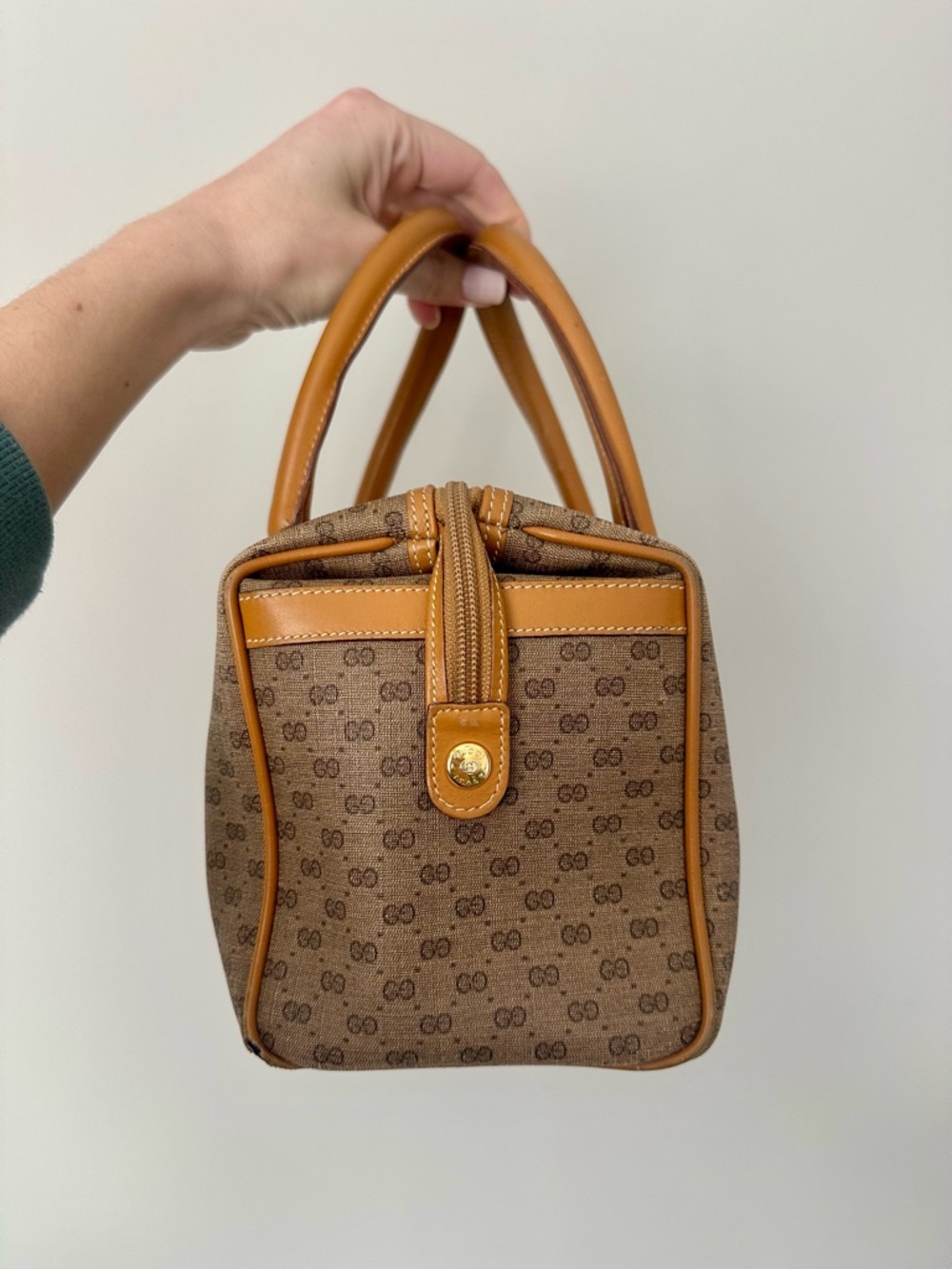 Gucci GG Monogram Leather Boston Bag - Picture 3 of 14